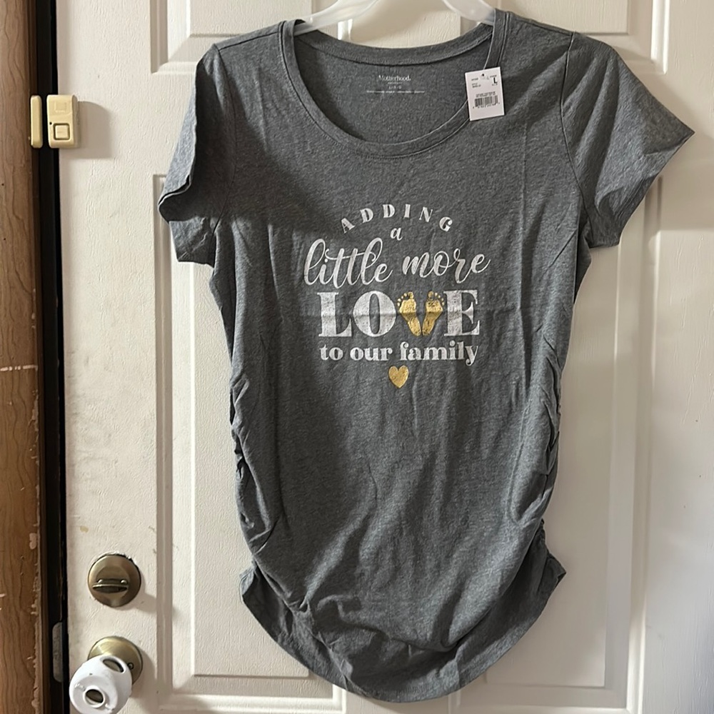 MOTHERHOOD MATERNITY ADDING LOVE TO FAMILY GRAPHIC TEE: GRAY: NWT: L